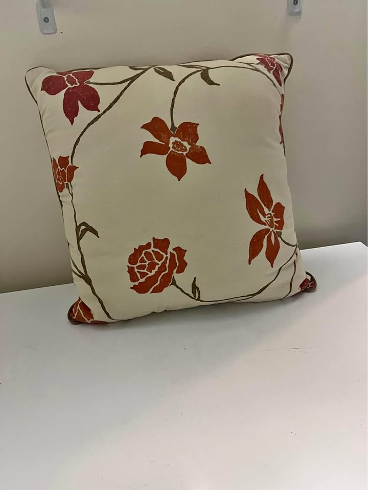 Decorative pillow