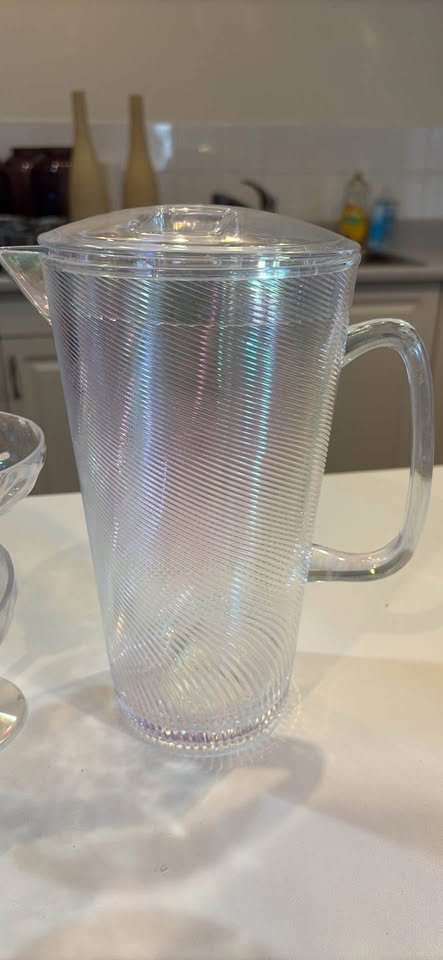 Plastic glasses and pitcher - photo 3