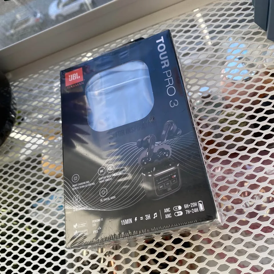 JBL Tour Pro 3 (Black) – Premium Wireless Earbuds image indicator(2)