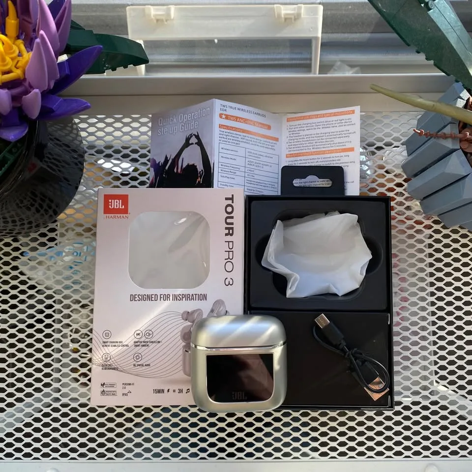 JBL Tour Pro 3 (Latte) - Premium Wireless Earbuds image indicator(6)