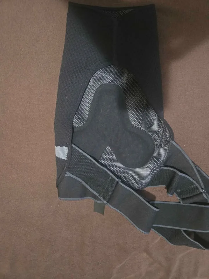 Anaconda Fightwear Shoulder Brace - Size Large image indicator(2)