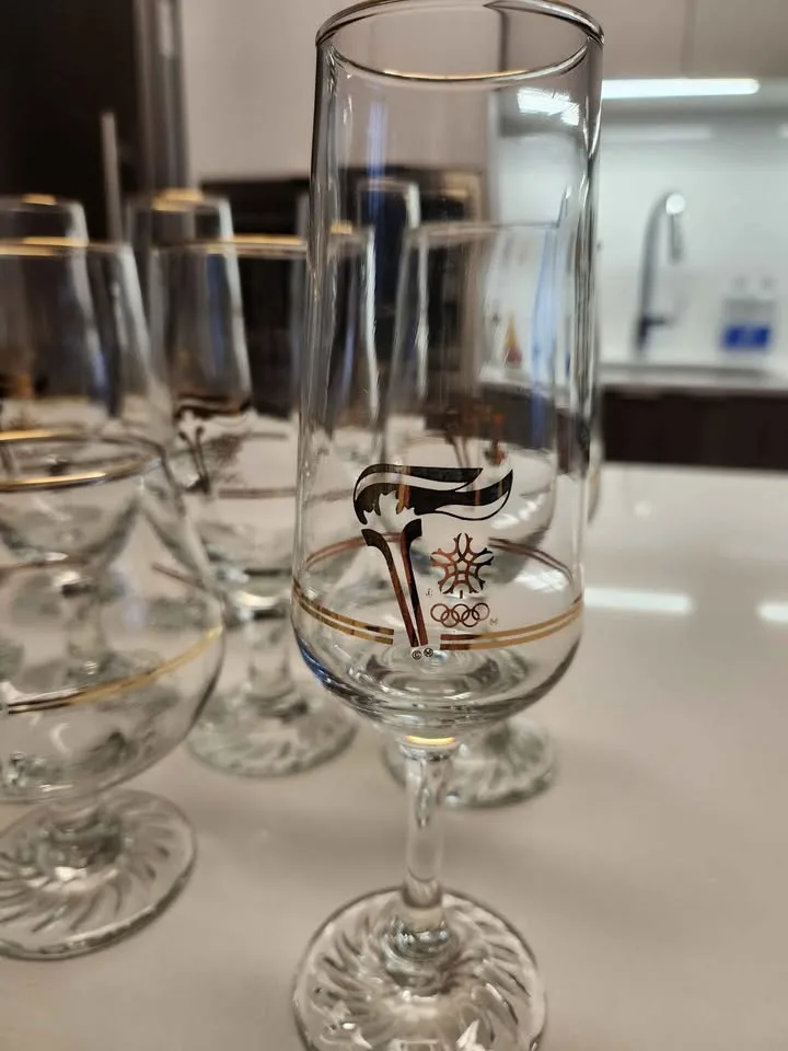 Vintage 1988 Calgary Olympic/Petro Canada - Glasses w/22kt gold image indicator(2)