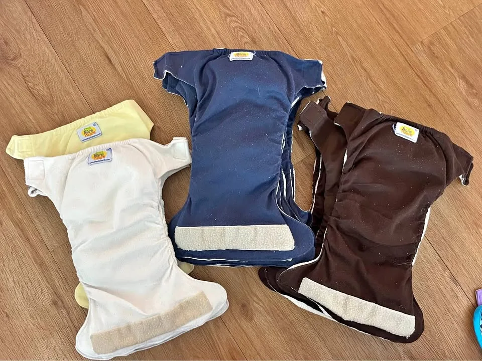 Reusable baby diaper. 12 Annie Marie padorie