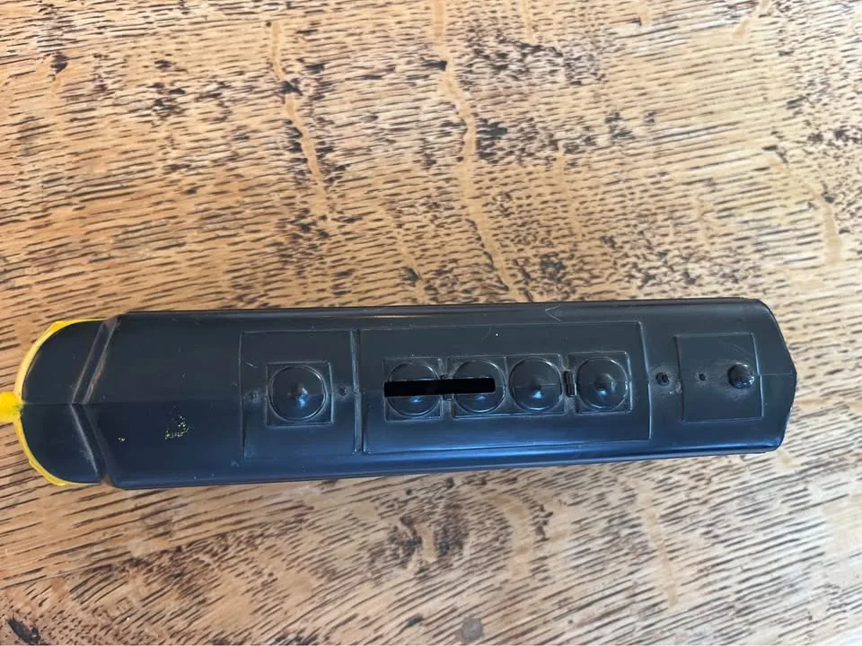 VIA rail 6304 souvenir: plastic piggy bank image indicator(4)