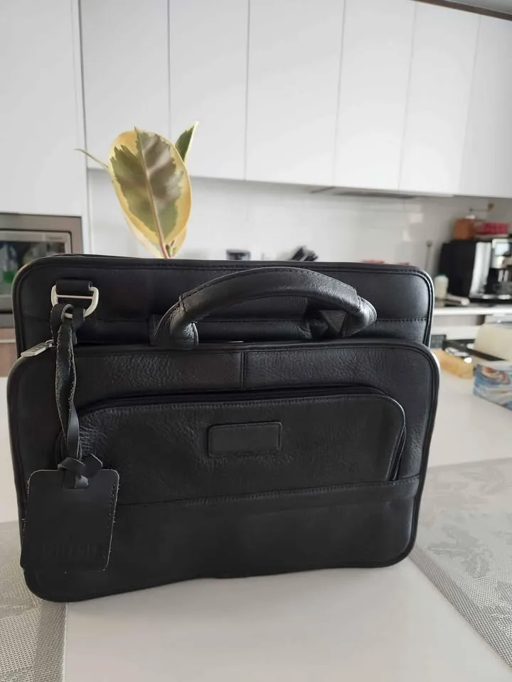 Genuine Leather Laptop Briefcase image indicator(4)