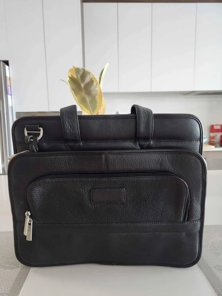 Genuine Leather Laptop Briefcase image indicator(5)