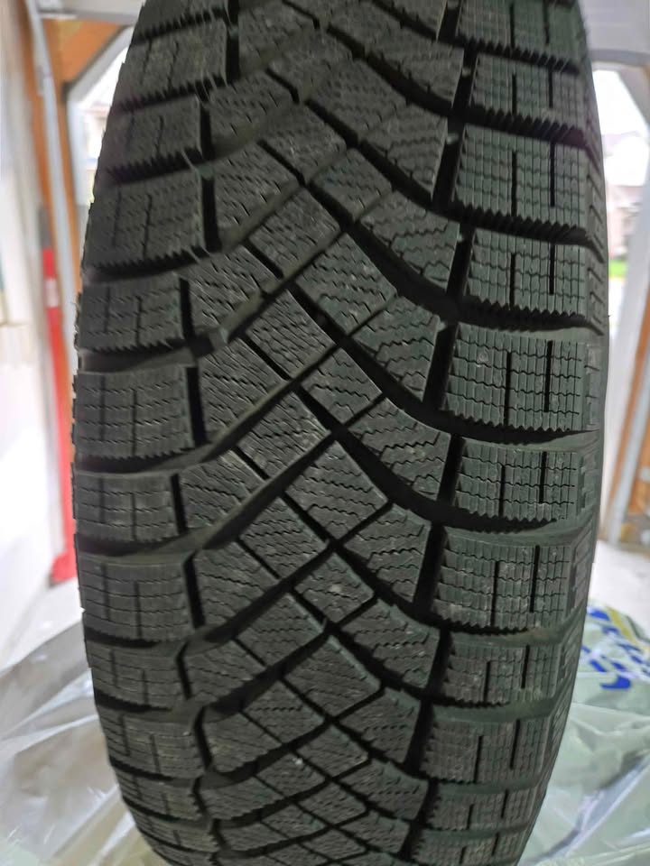 Pirelli Ice Zero winter tires-price drop!! - photo 2