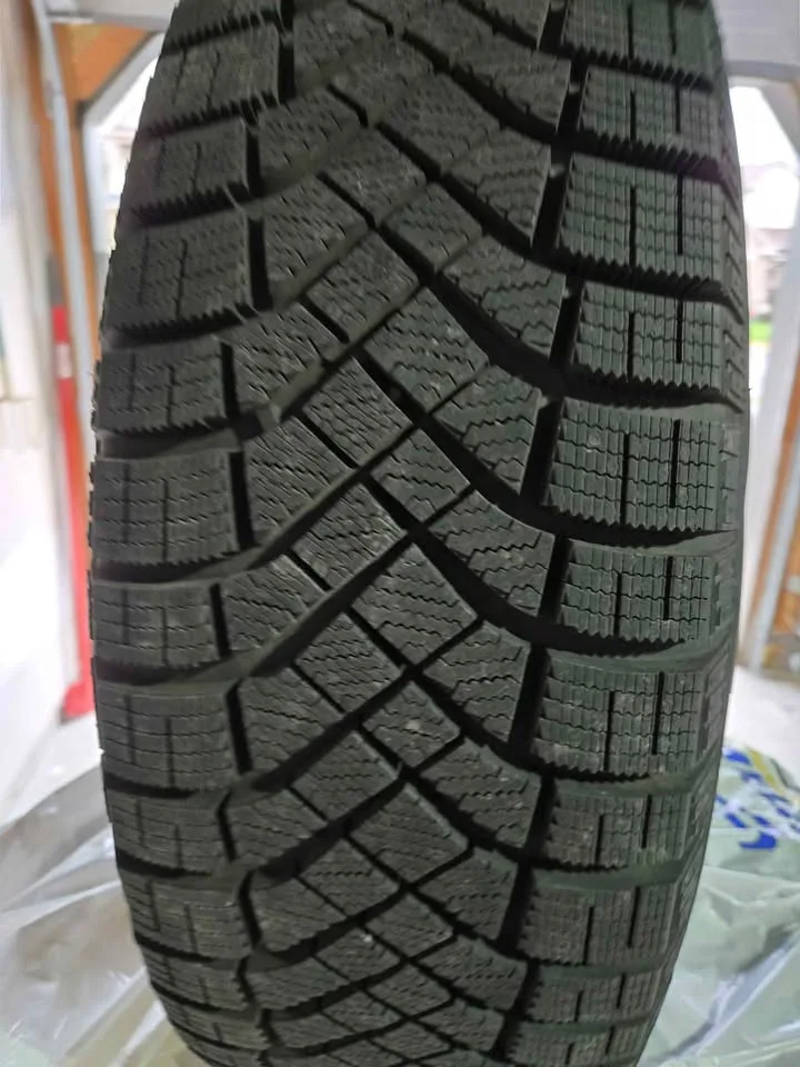 Pirelli Ice Zero winter tires-price drop!! image indicator(2)