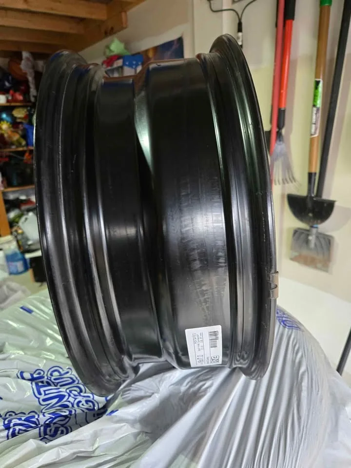 Set of 4 winter steel rims image indicator(4)