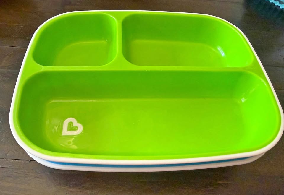 2 munchkin plates