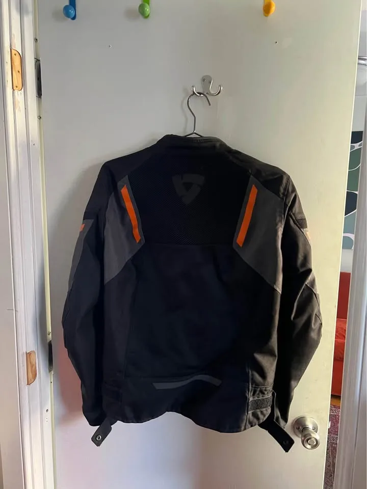 Revit GT-R Air 3 Jacket with armor image indicator(2)