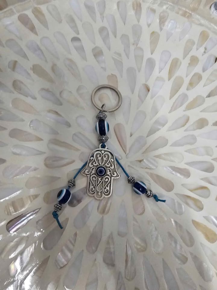 Evil eye Hamsa key chain - photo 2