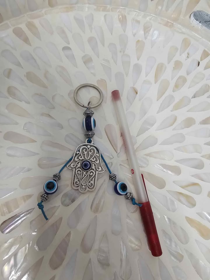 Evil eye Hamsa key chain - photo 3