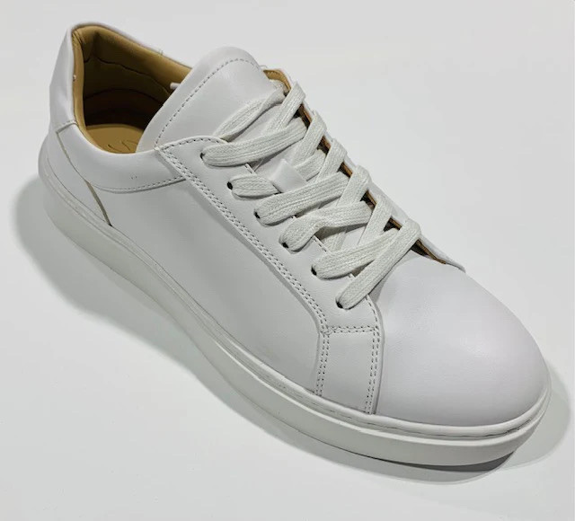 New Santino Luciano Sneaker men’s size 7