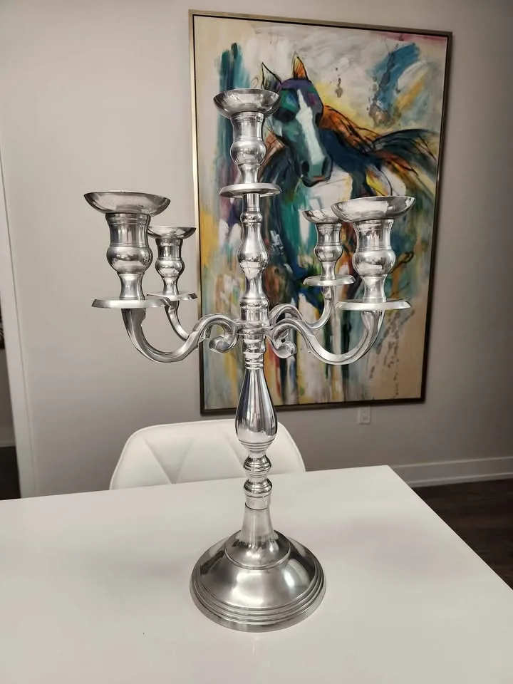 Beautiful metal candle holder image indicator(2)