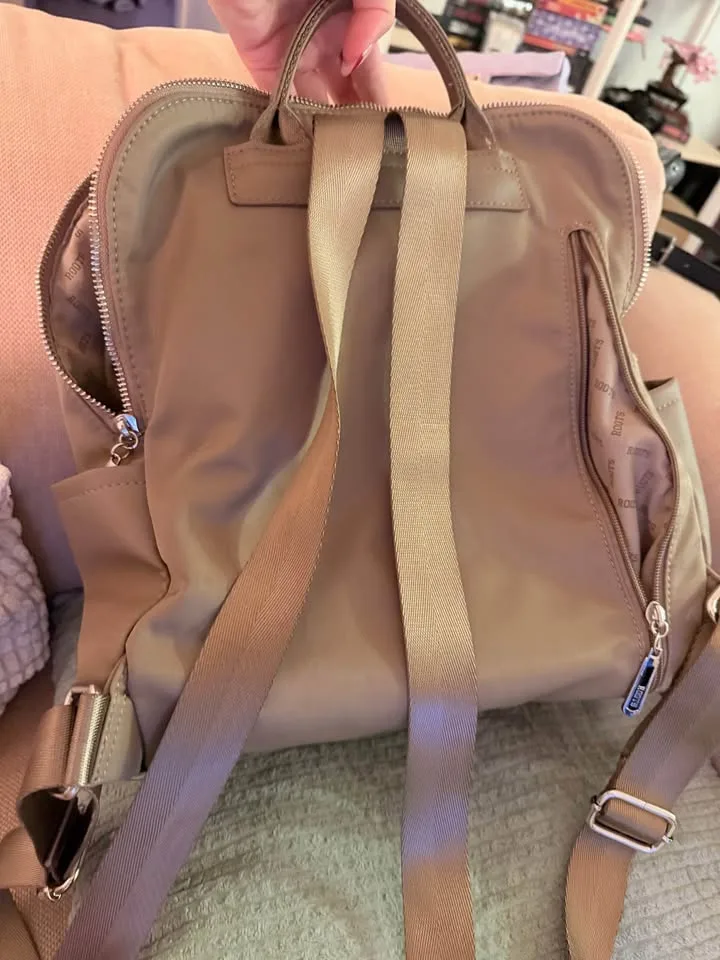 Roots Green Backpack image indicator(3)