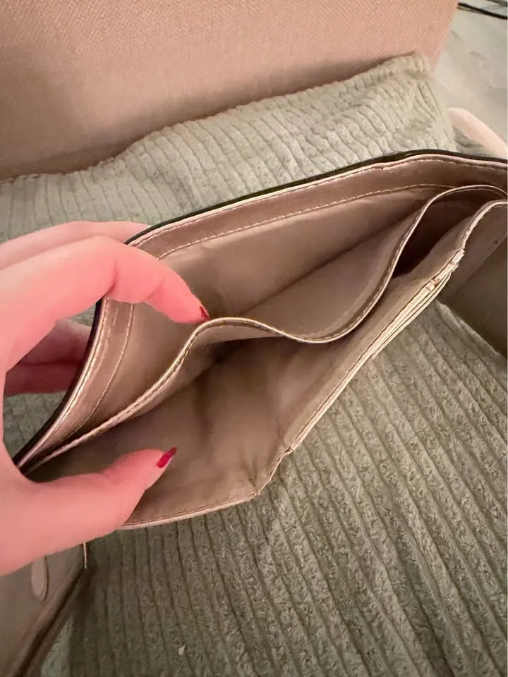 Guess Waist Bag + Wallet image indicator(8)