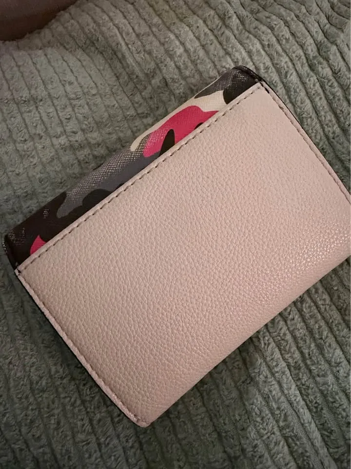 Guess Waist Bag + Wallet image indicator(9)