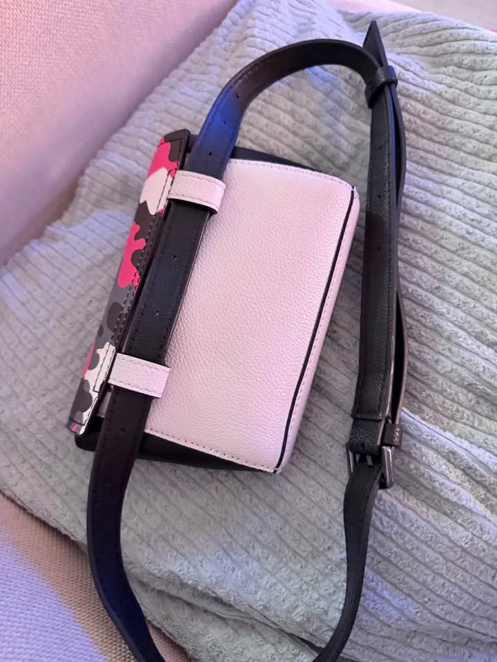 Guess Waist Bag + Wallet image indicator(10)