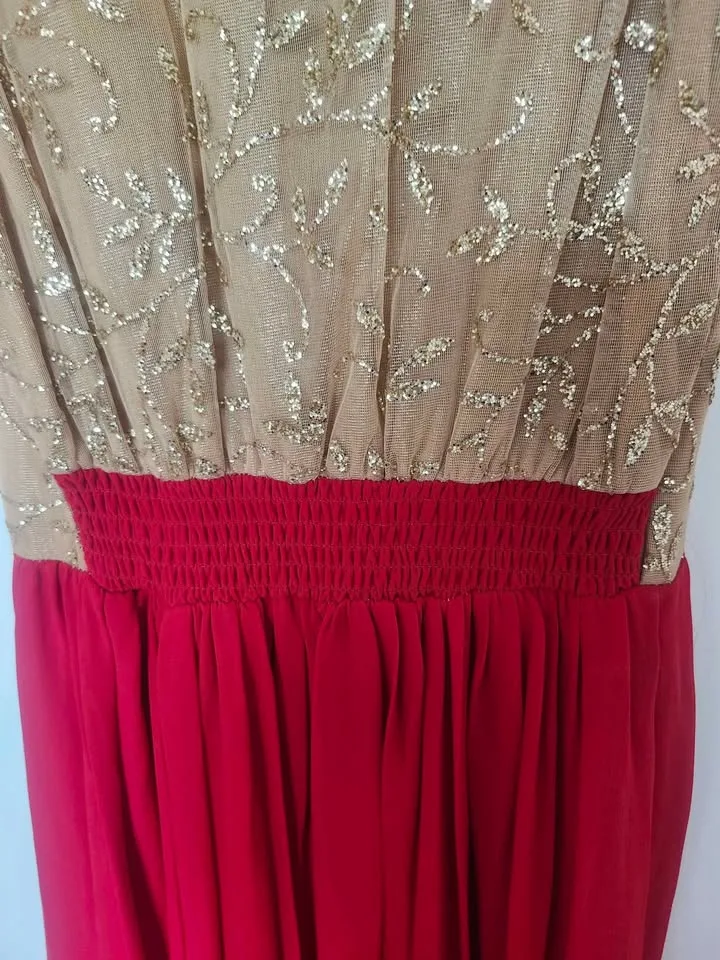 ✨ Red & Gold Sparkle Evening Gown – Size Small ✨ image indicator(3)