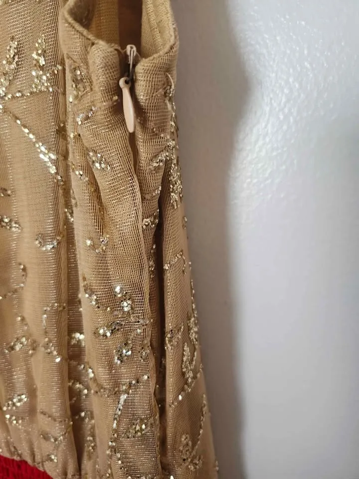 ✨ Red & Gold Sparkle Evening Gown – Size Small ✨ image indicator(4)