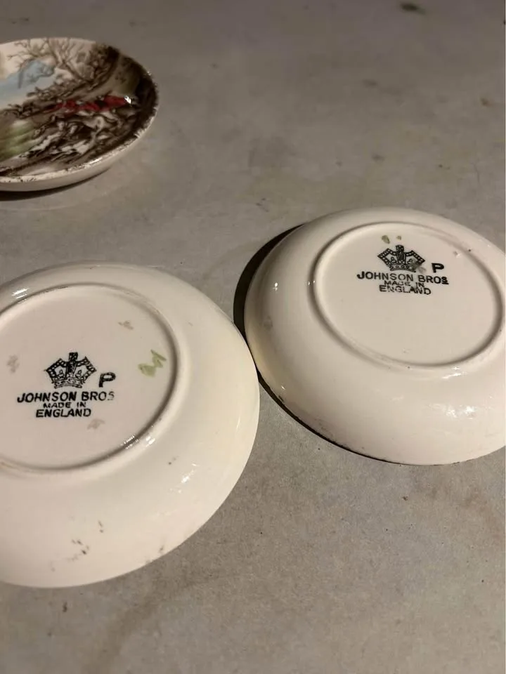 Stunning England Small Trays / Coasted Hunting Scene image indicator(6)