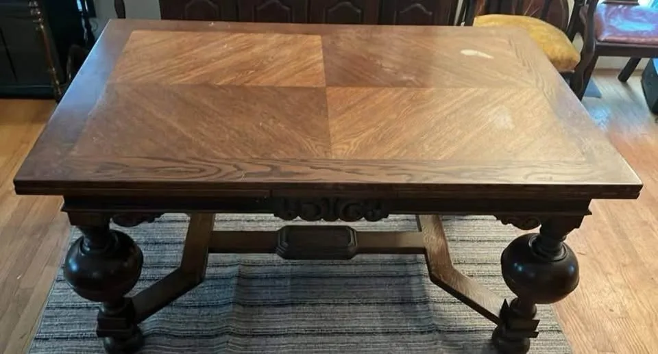 Vintage Dining Table With Carved Base image indicator(3)