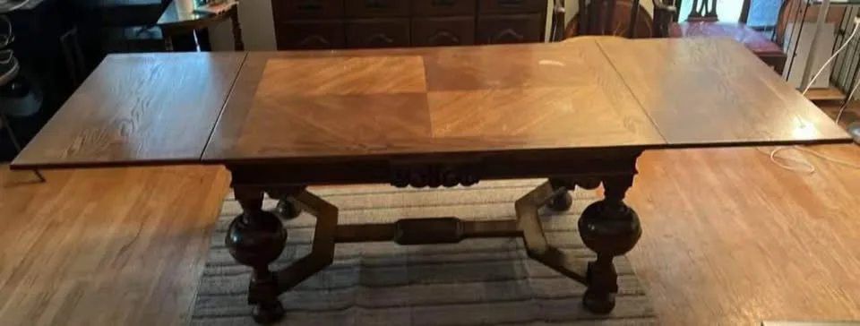 Vintage Dining Table With Carved Base image indicator(4)