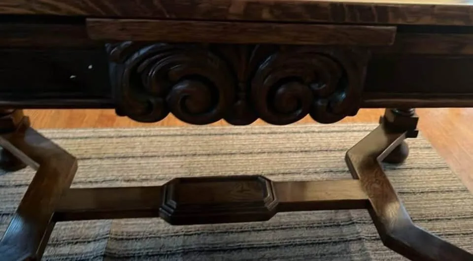 Vintage Dining Table With Carved Base image indicator(7)