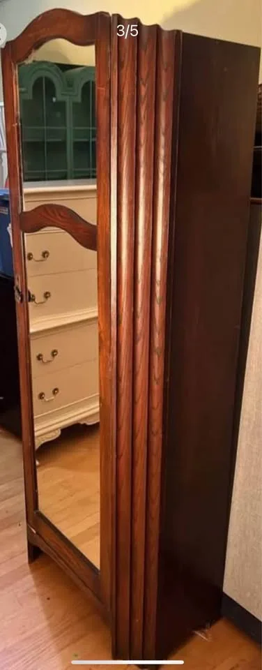 Solid Wood Wardrobe image indicator(3)