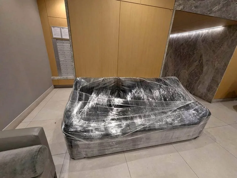 Beautiful Black Faux Leather Sofa – Excellent Condition! image indicator(2)