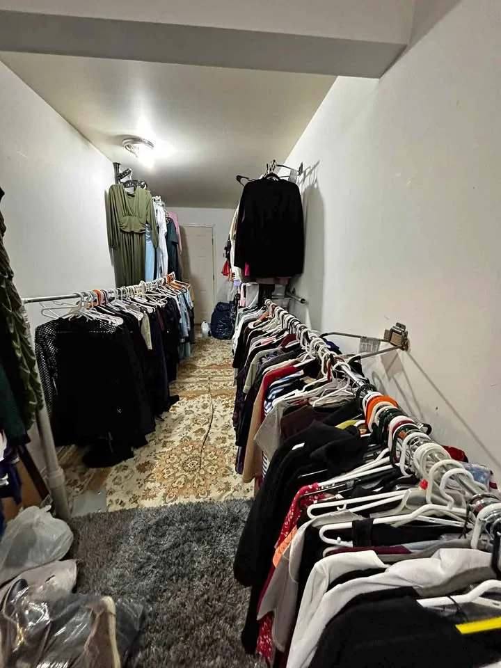 🛍️ RESELLERS ALERT – Brand New Clothing Blowout Sale! 🛍️ thumbnail