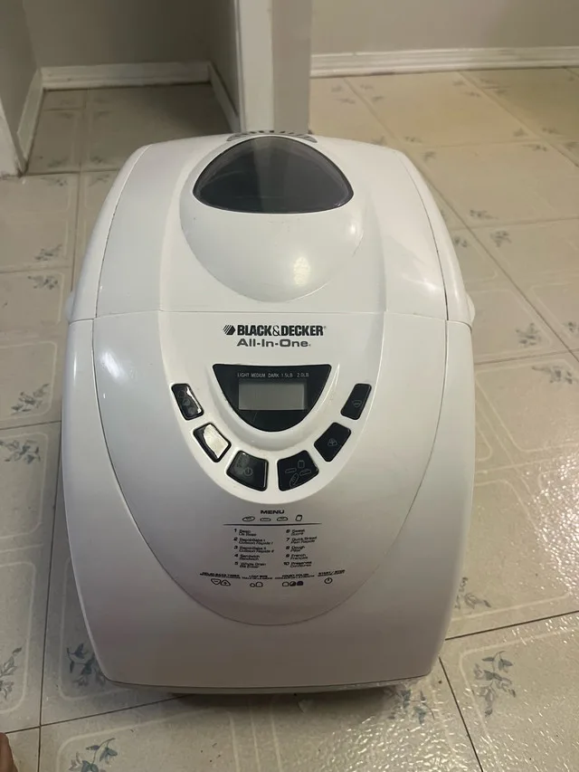 Black and Decker Bread Maker thumbnail