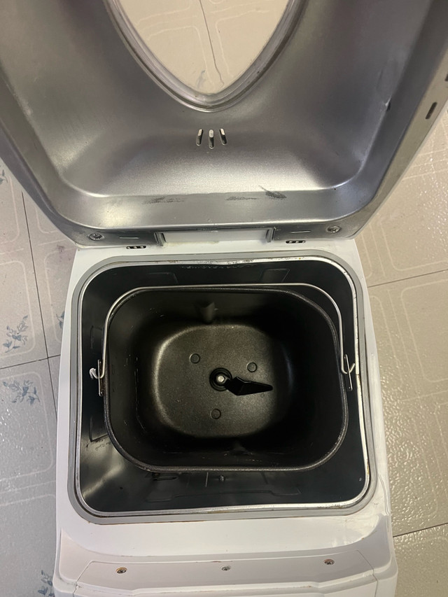 Black and Decker Bread Maker - photo 3