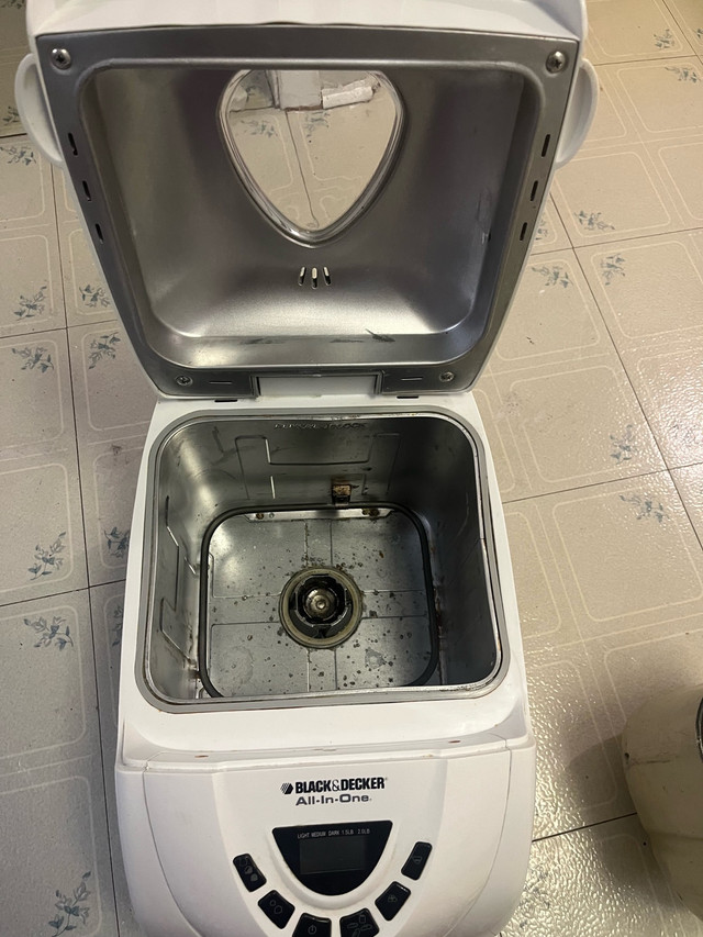 Black and Decker Bread Maker - photo 4