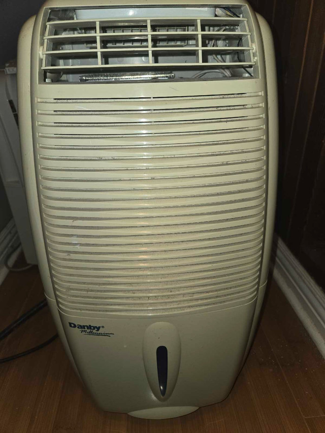 Danby 40 Pint Dehumidifier - photo 2