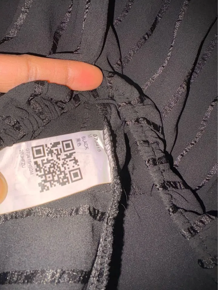 Brand new Crop Top Blouse Lightweight Long Sleeve -M image indicator(6)