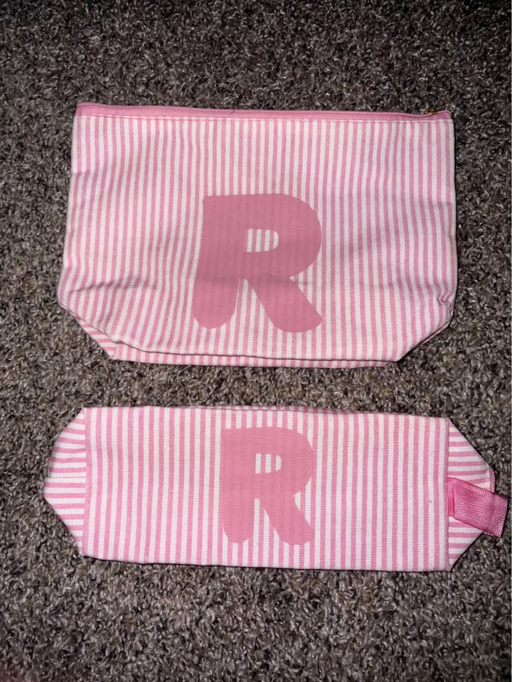 Brand new 2 pieces makeup bag - photo 4