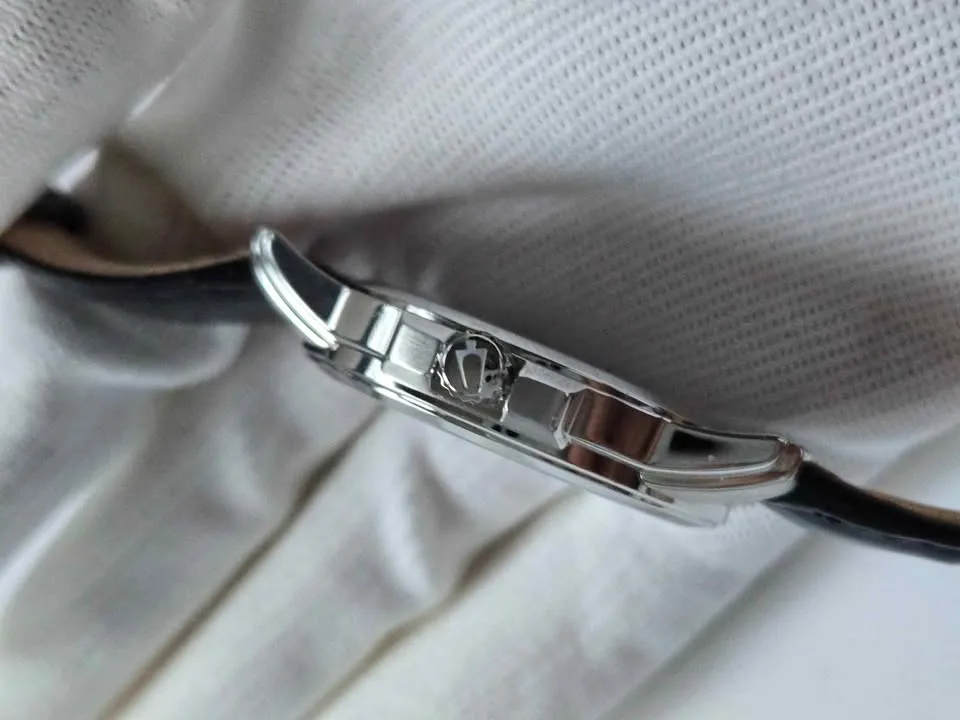 Bulova Precisionist Men’s 96B158 image indicator(3)