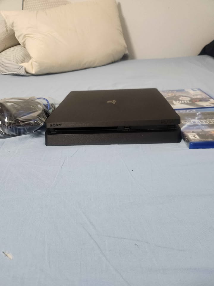 Ps4 Slim - photo 2
