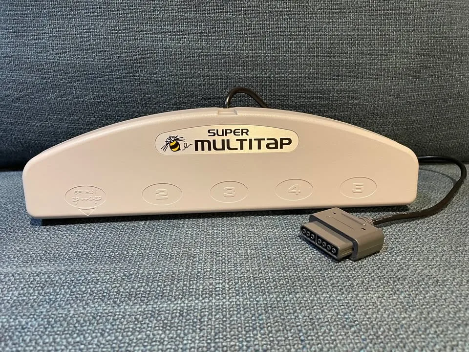 Super Nintendo SNES Official Hudson Soft MultiTap image indicator(2)
