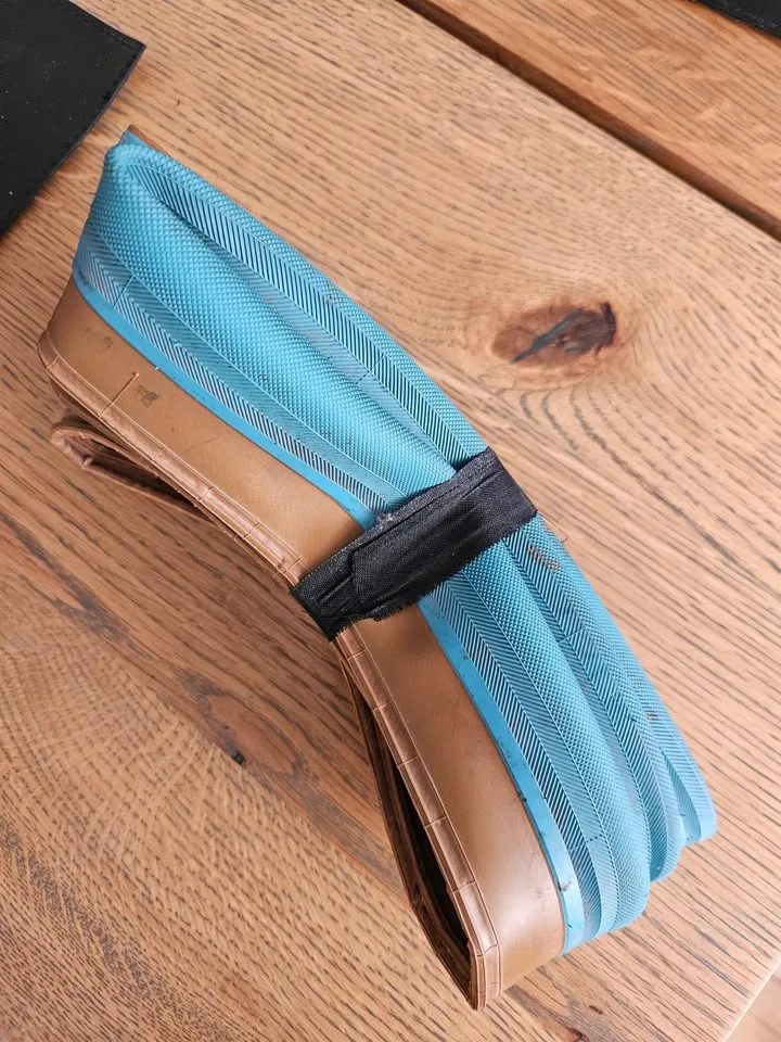 Two Panaracer 700 x 38C Tires - Pasela & GravelKing image indicator(2)