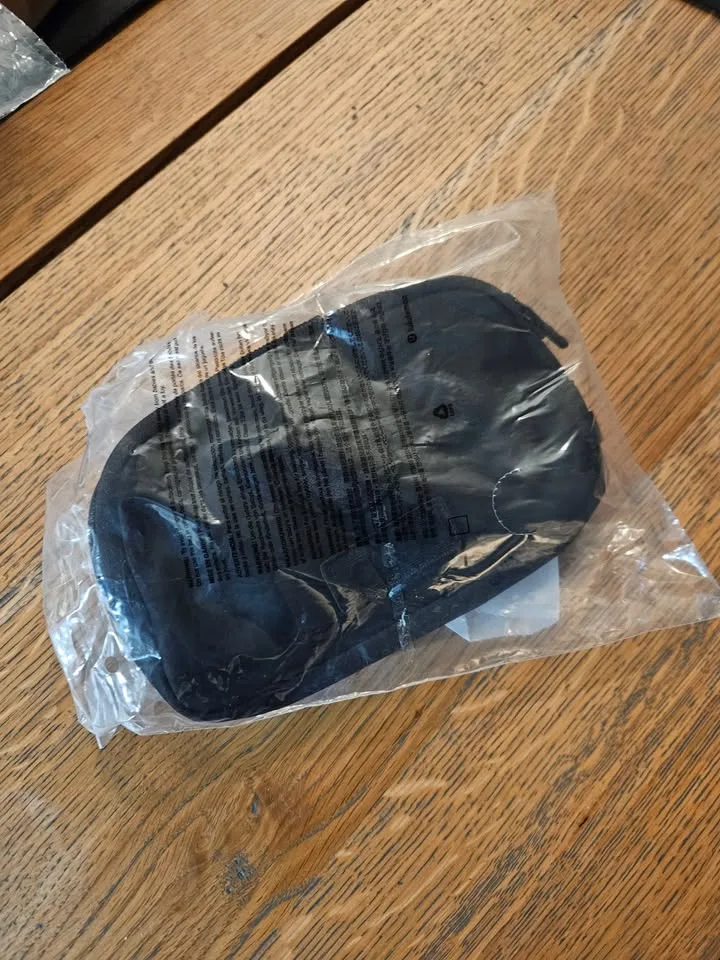 New - Team Canada Future Legacy Everywhere Mini Belt Bag image indicator(2)