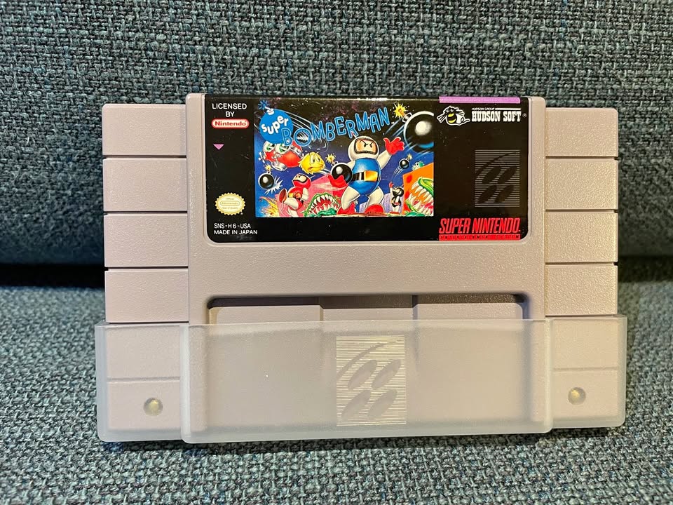 SNES Super Bomberman, great Condition.