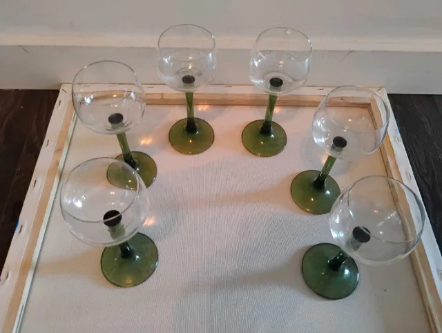 Glass Sets for sale image indicator(2)