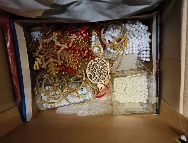 Decorative christmans ornaments image indicator(3)