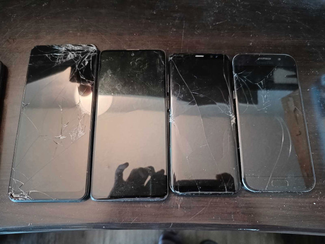 4 Samsung Phones for Parts
