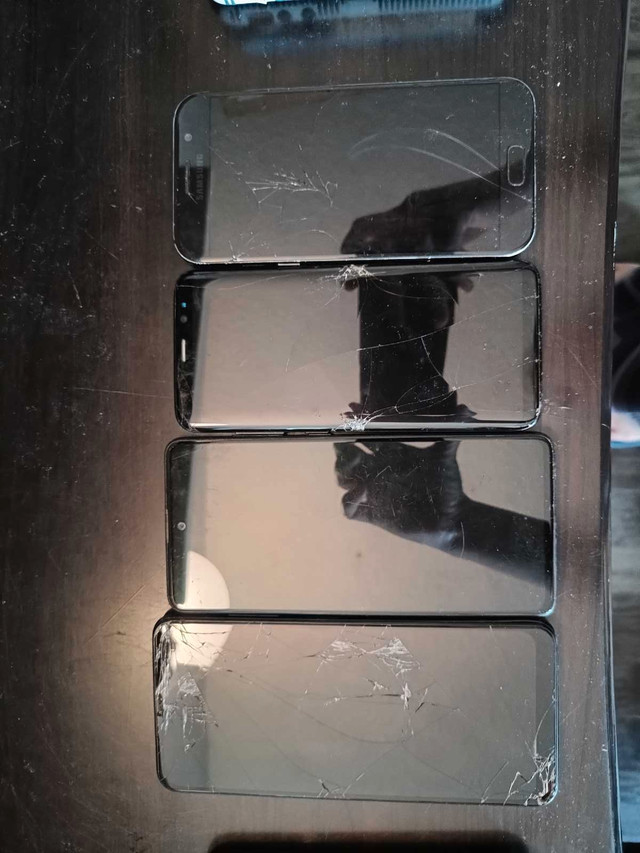 4 Samsung Phones for Parts - photo 4