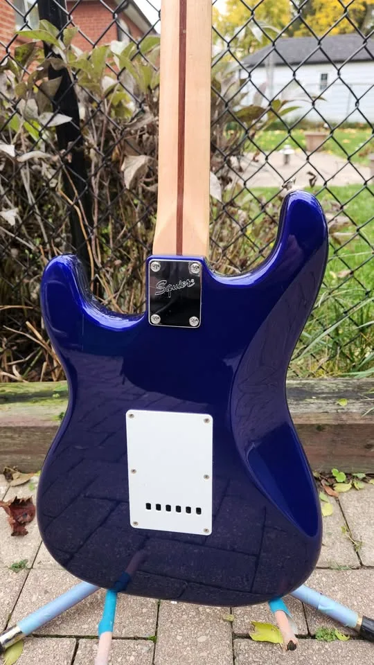 $250 Squier Stratocaster - Affinity Series - Navy Blue image indicator(7)