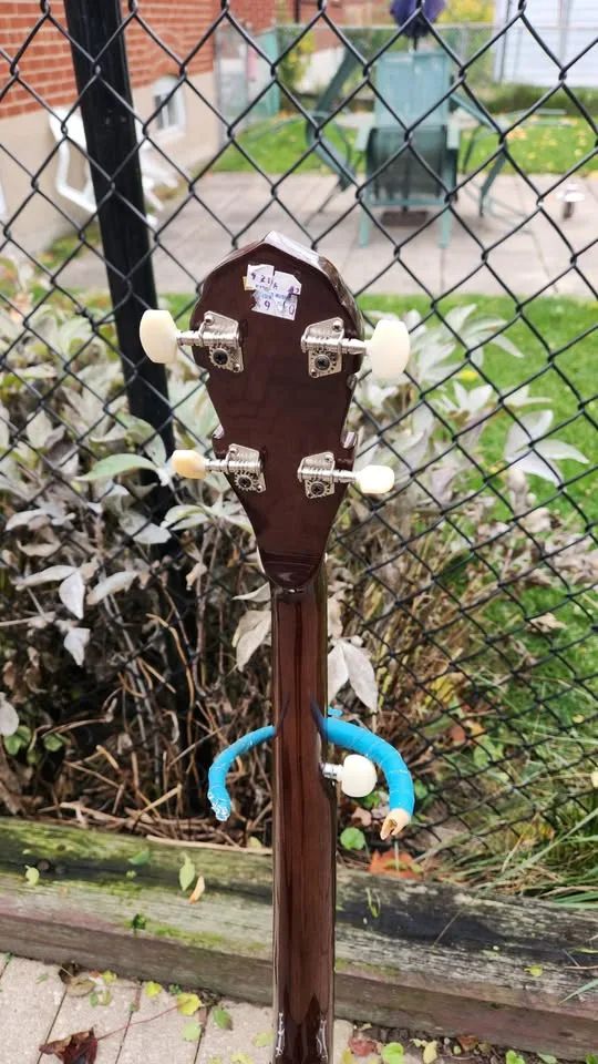 $250 Conservatore 5-String Resonator Banjo with Case image indicator(6)